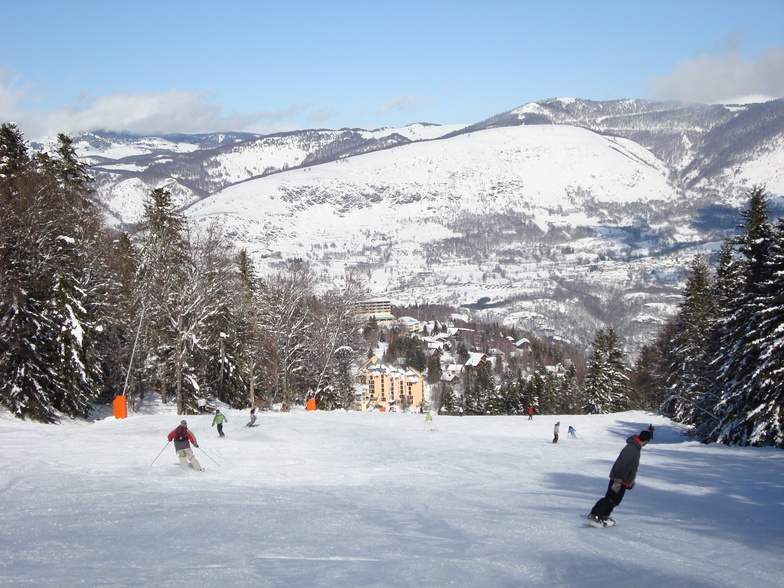 Ax 3 Domaines resort snow
